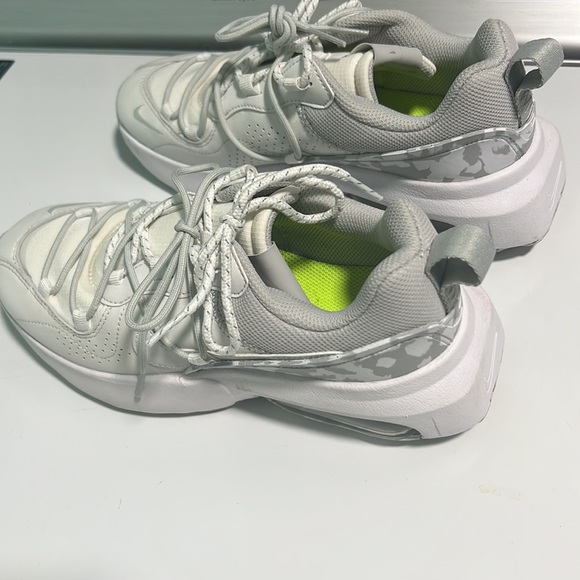 Nike Air Max Trainers Brand New - Picture 4 of 7